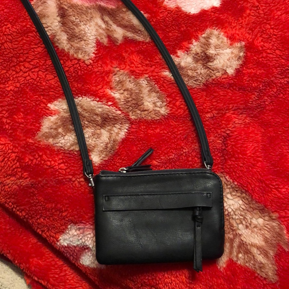 Black cross bag